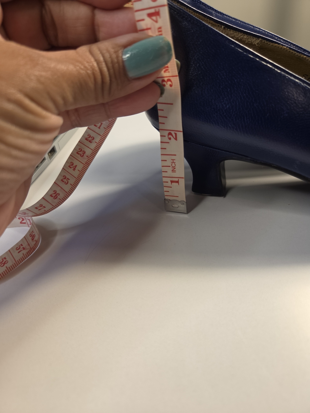 Yves Saint Laurent Blue Leather Pointed-Toe Bow Pumps - Picture 8 of 9